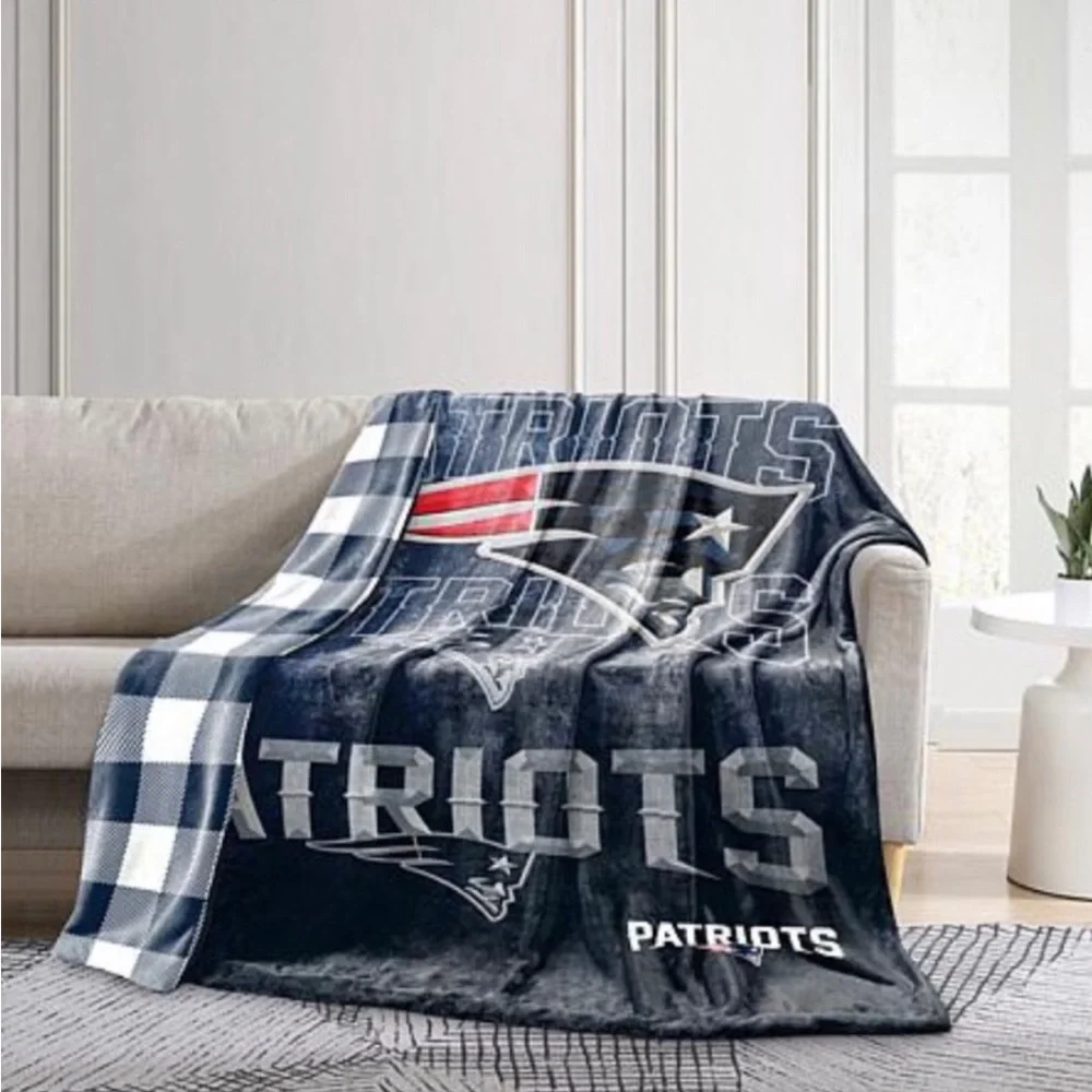 Patriots Plush Throw Blanket